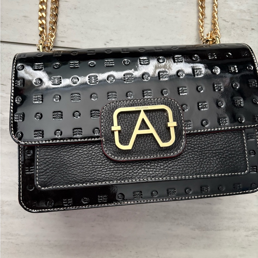 Arcadia Black and Gold Shoulder Bag